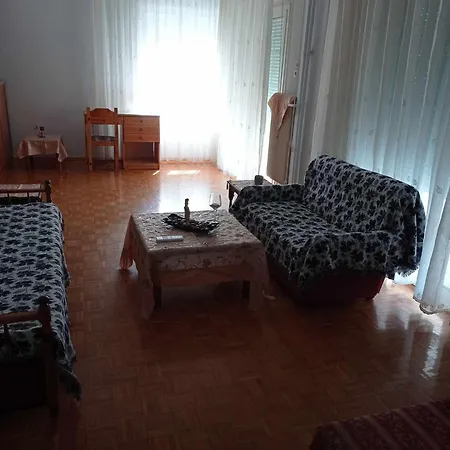 Διαμέρισμα Marsyas House *